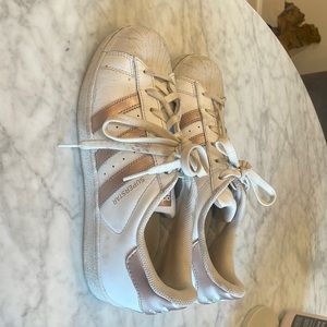 Adidas Superstar She’ll Toe